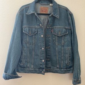Levi’s boyfriend jean jacket